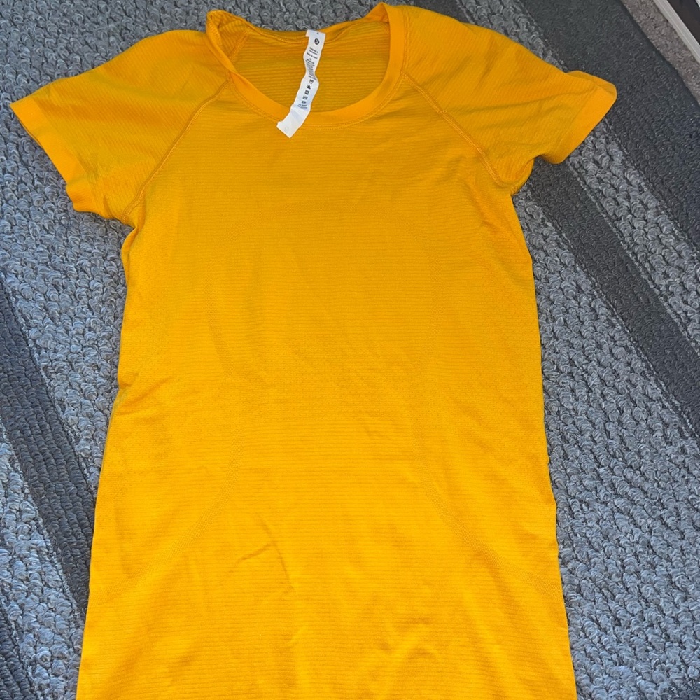 size 4 lululemon swiftly tech